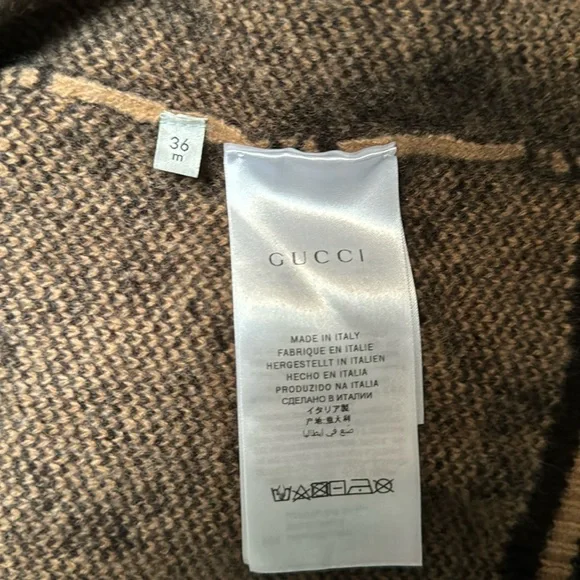 My 4yr old has out grown this holiday sweater. - Picture 4 of 5